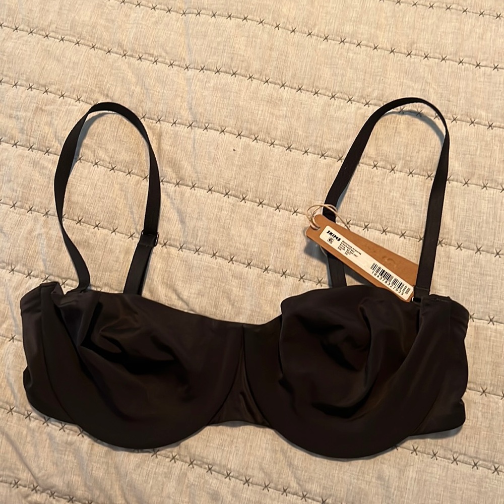 SKIMS Black Underwire Satin-Look Bra